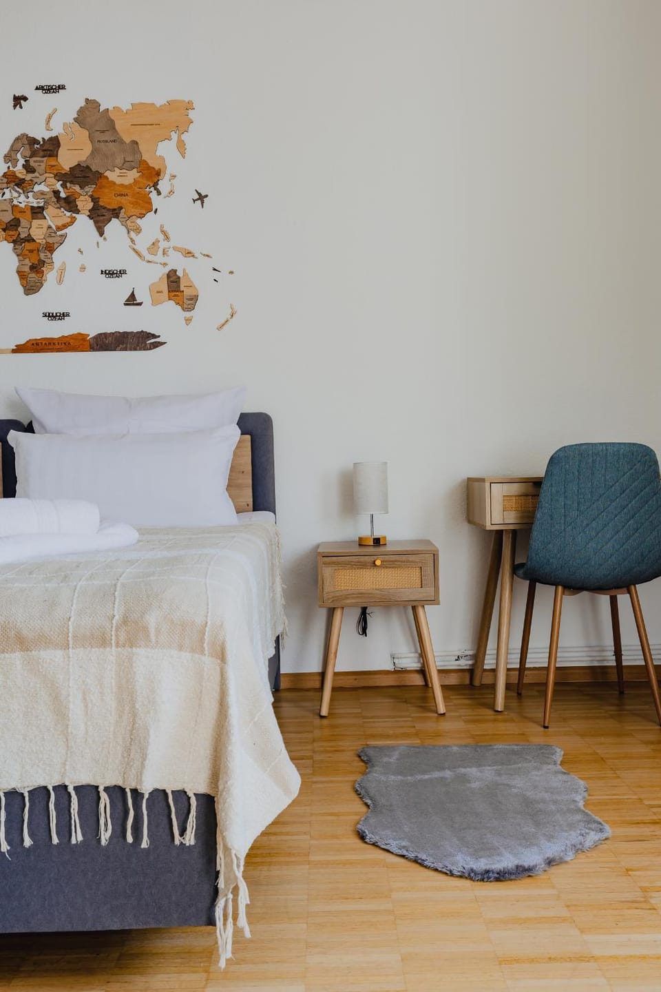 Bed, Photo of the whole room, Bedroom, Family, Family, furniture, internet, internet