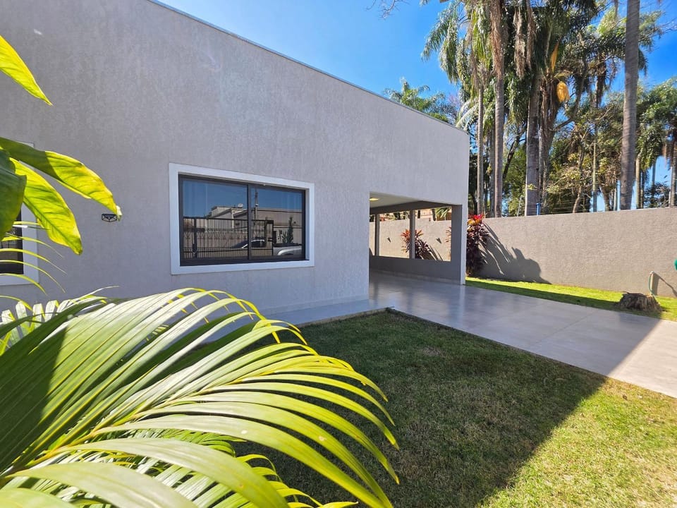 2 suítes e 2 quartos bairro tranquilo prox centro House in Foz do Iguaçu