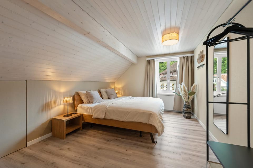 Bed, Photo of the whole room, Bedroom, Mountain view, wardrobe, air conditioner