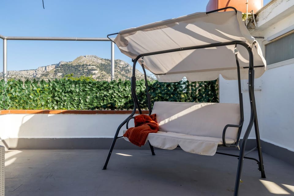 Mondello beach house with terrace 2 steps from the sea Apartment in Palermo