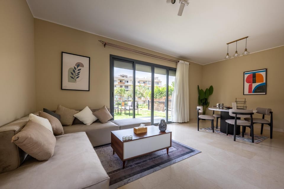 Sunny & Spacious 2BR Garden Home - Sodic Villette Apartment in New Cairo City