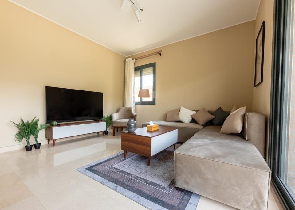 Sunny & Spacious 2BR Garden Home - Sodic Villette Apartment in New Cairo City