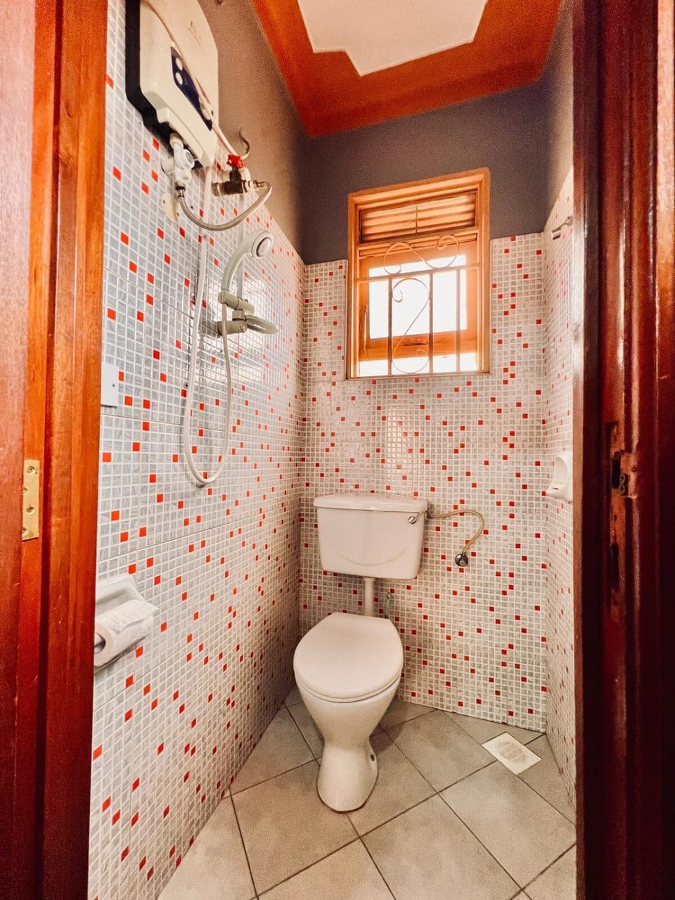 Shower, Toilet