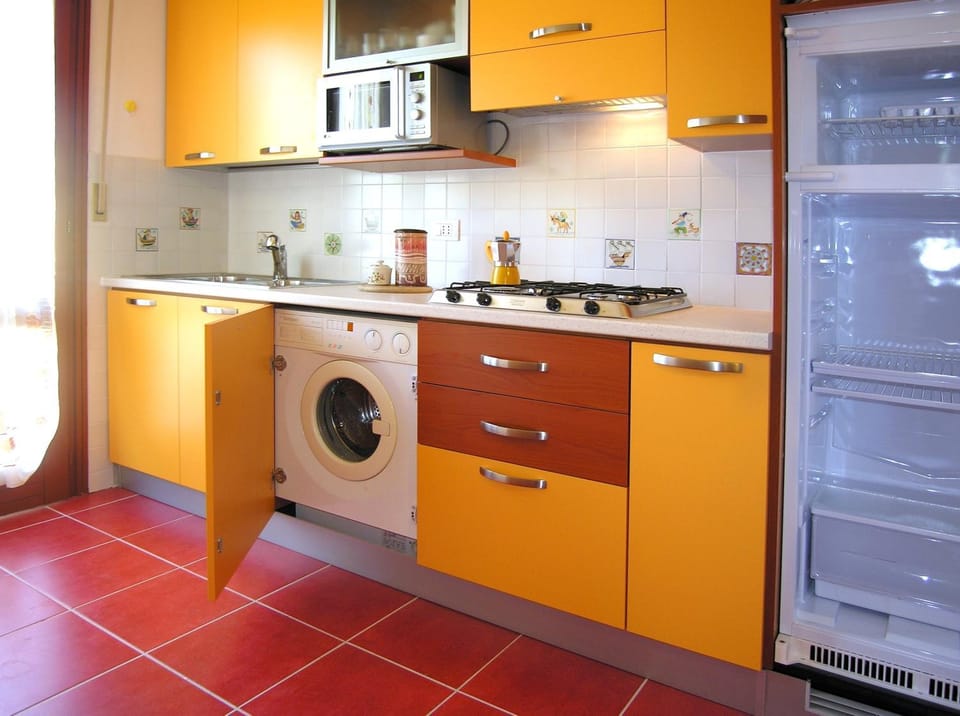 Spring, Summer, Kitchen or kitchenette, On site