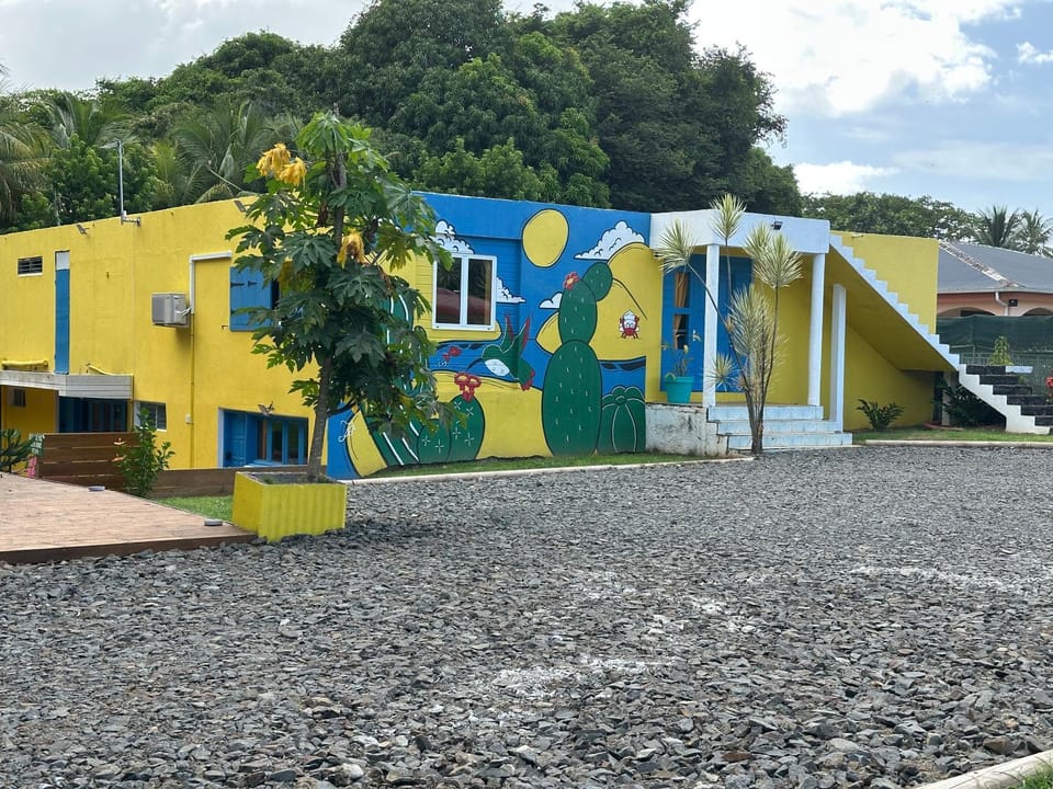Le Berceau de Moïse Apartment in Leeward Islands