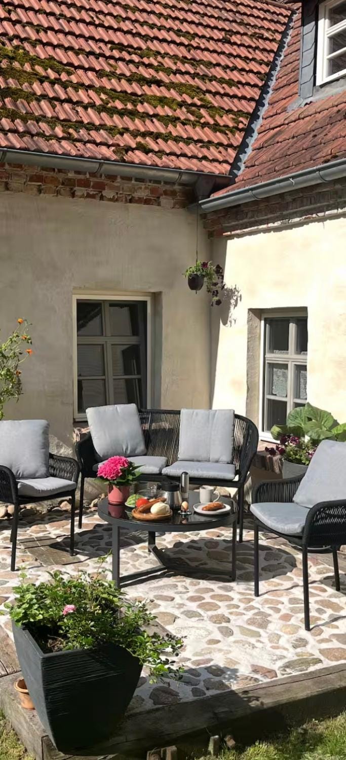 Garden, Balcony/Terrace