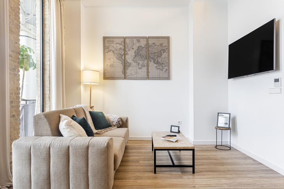 Communal lounge/ TV room, Living room