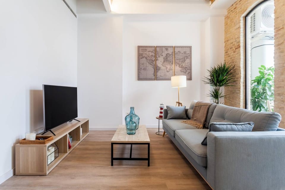Communal lounge/ TV room, Living room