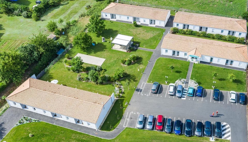 Bird's eye view, Parking
