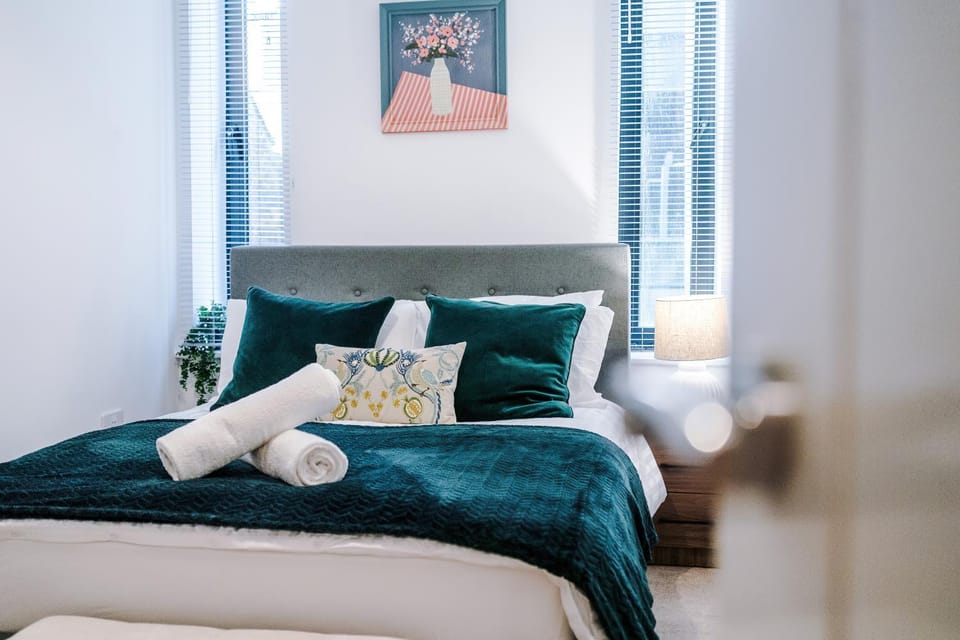 The Cosy Central - 2 Min Walk to Leeds Station Apartment in Leeds