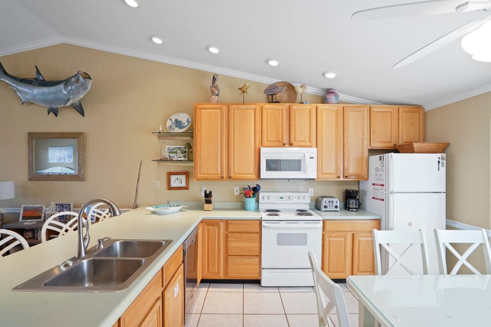 Great Place to Beach by Coastline Vacation Rentals House in Florida