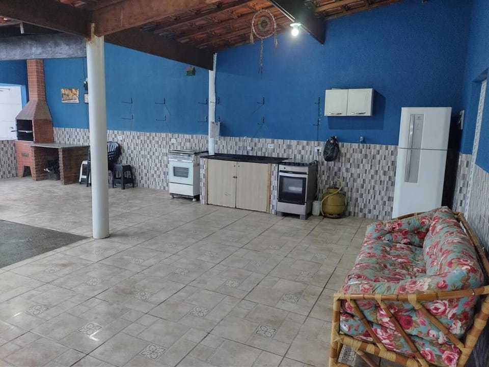 Casa com piscina, 100m da praia! House in Itanhaém