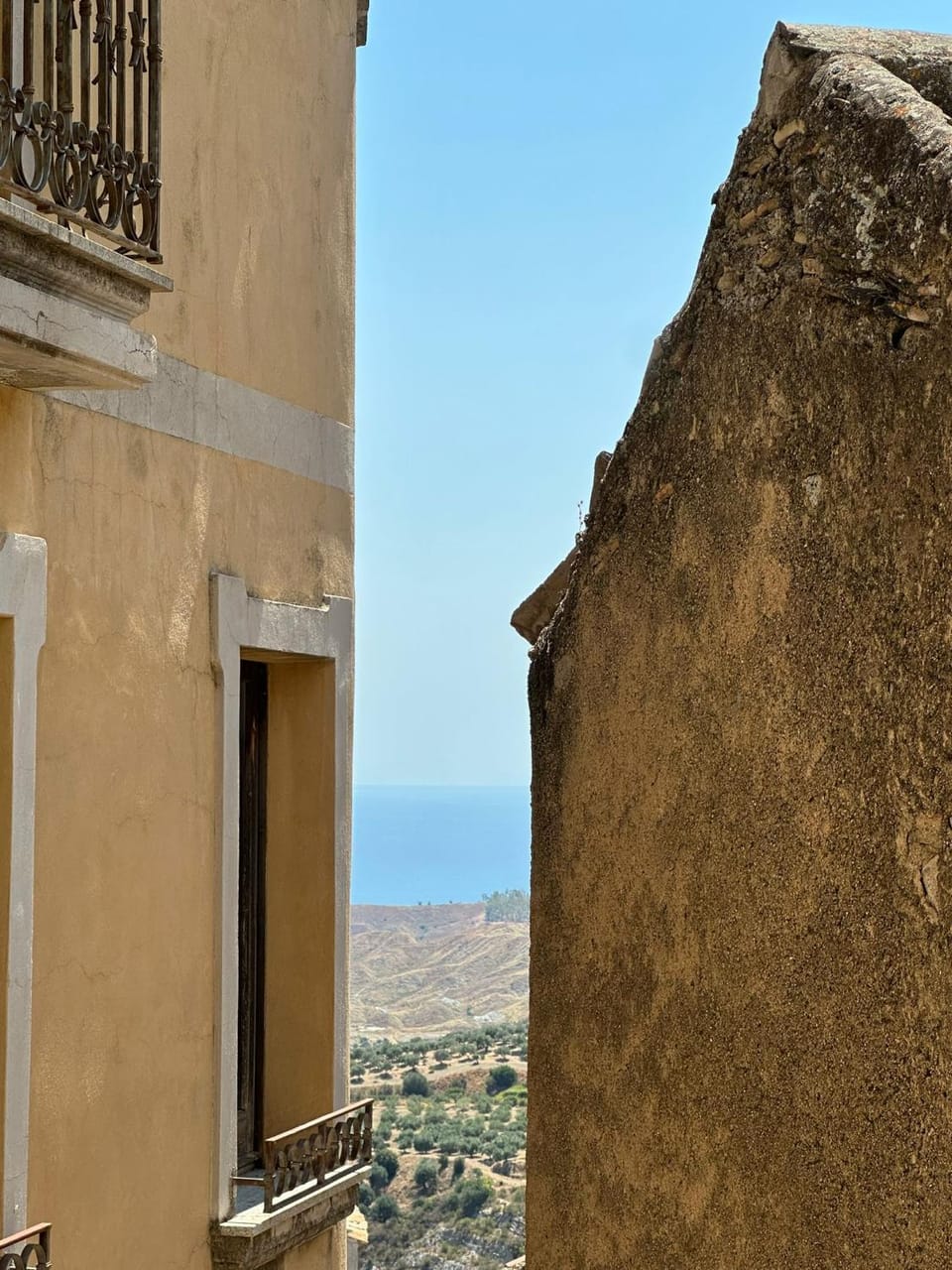 Day, Natural landscape, Mountain view, Sea view