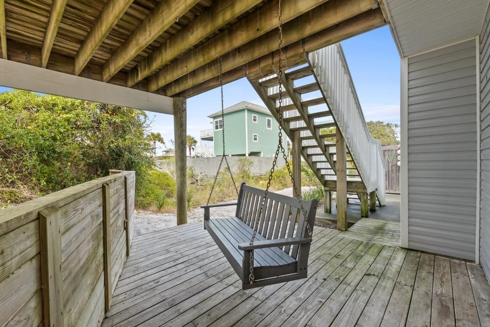Sand Dollars & Sunsets by Coastline Vacation Rentals House in Florida