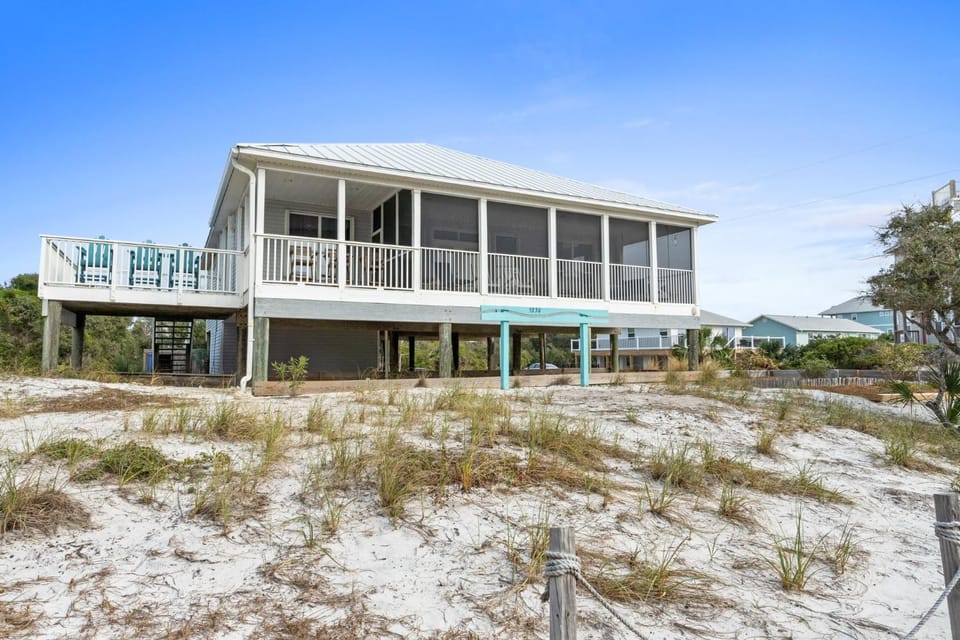 Sand Dollars & Sunsets by Coastline Vacation Rentals House in Florida