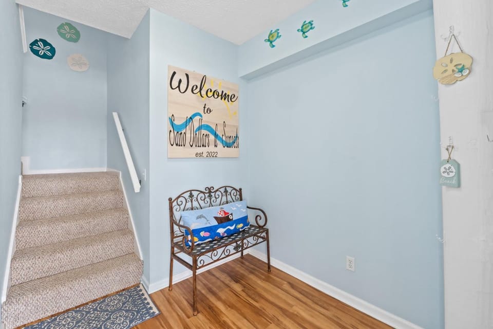 Sand Dollars & Sunsets by Coastline Vacation Rentals House in Florida