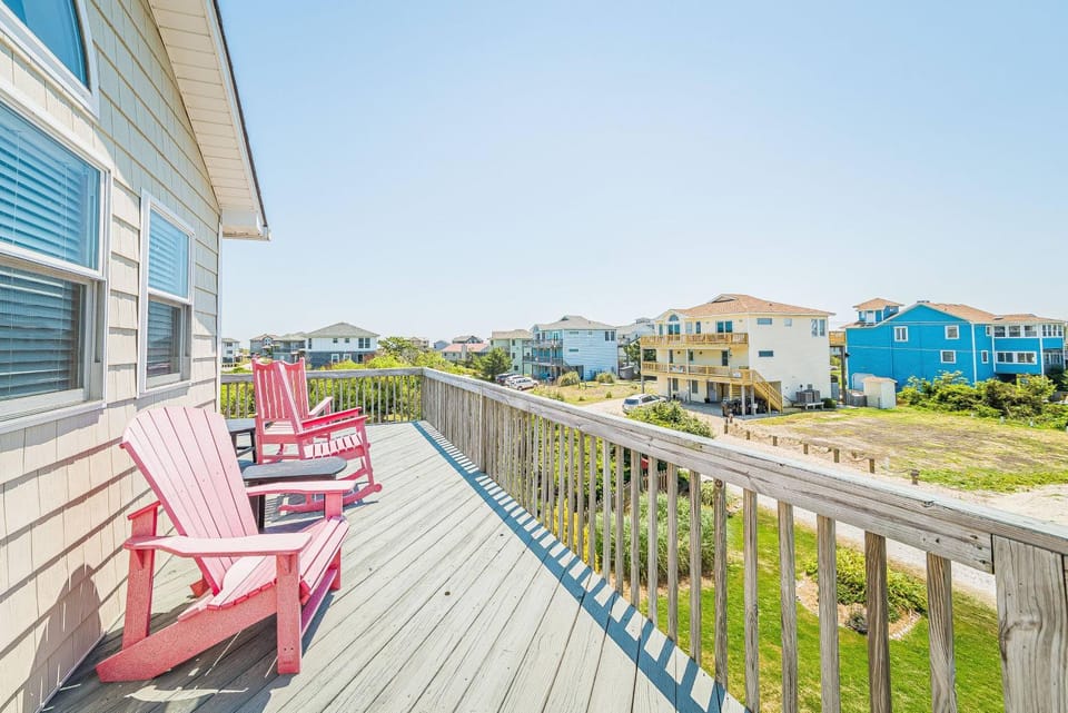 Clear Skies - Duck, Soundsea Village, Ocean View, 175 Yds to Beach, Pool, Hot Tub, Pool Table House in Duck