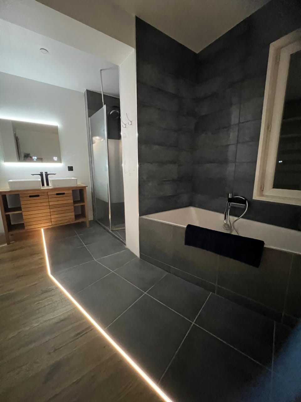 Shower, Bathroom, Bath, hair dryier, heating, heating, dryer