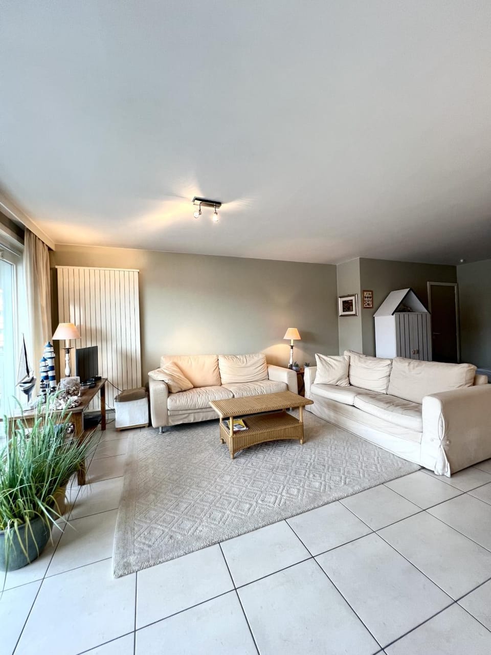 Communal lounge/ TV room, Living room