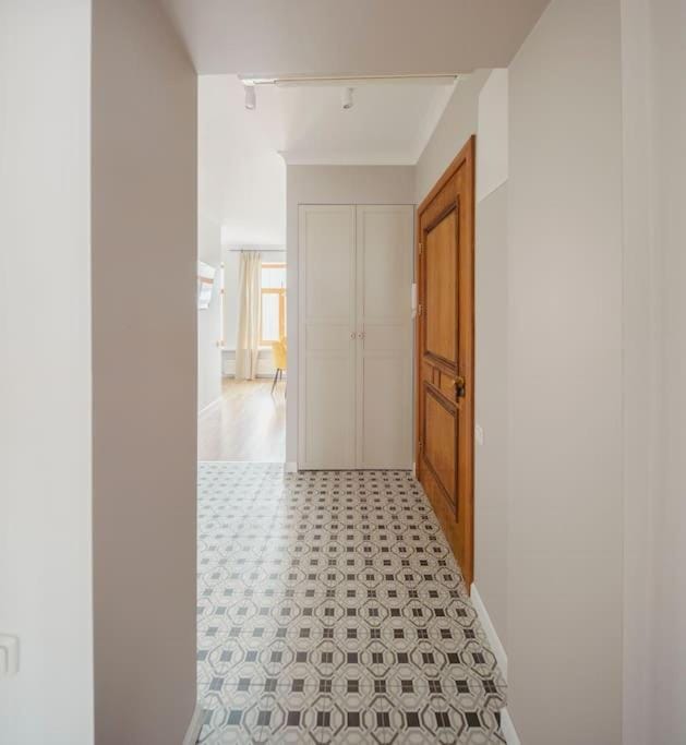 Family apartment, free parking Apartment in Riga