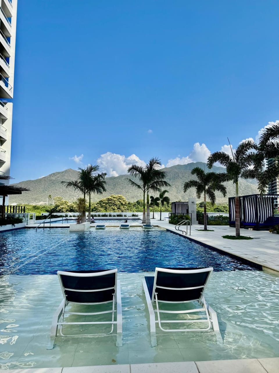 Mountain view, Swimming pool, sunbed