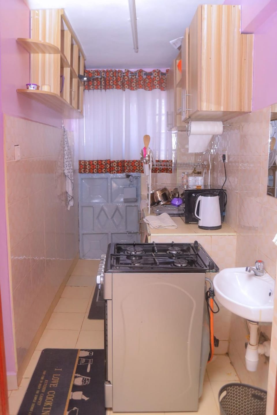 Kitchen or kitchenette