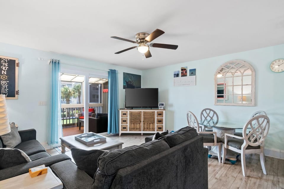 BD 430-60 by Coastline Vacation Rentals House in Florida