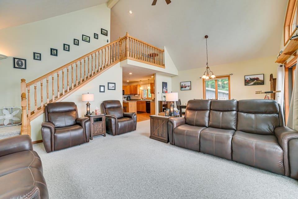 < 2 Mi to Brimley State Park: Lake Superior Home House in Michigan