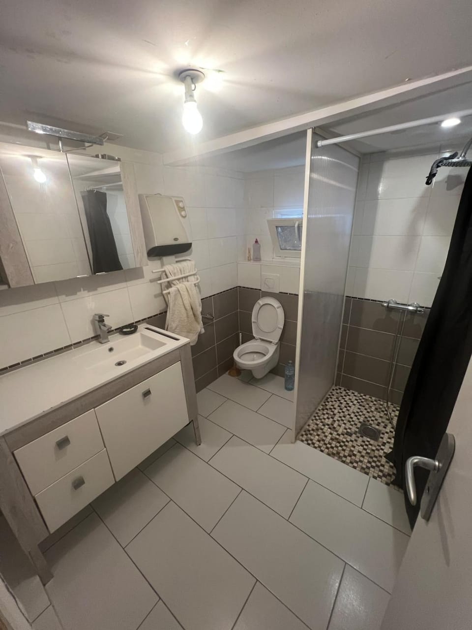 T2 apartment, terrasse cours intérieur Apartment in Narbonne