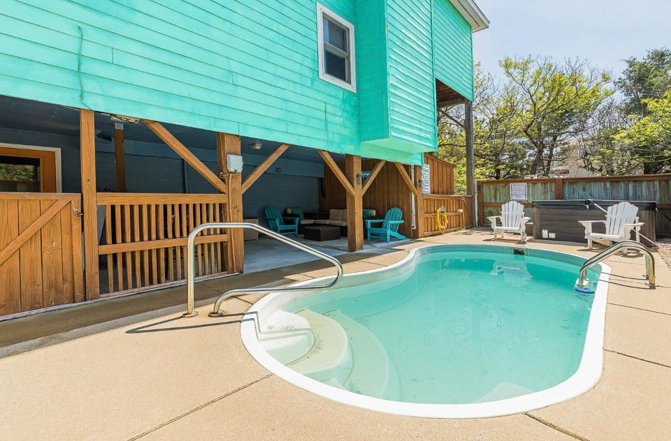 Cool Change - Corolla, Ocean Sands, 30 Yards to Beach, Ocean Views, Pool, Hot Tub, Open All Year House in Corolla