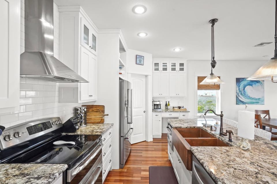 The Blue Pearl by Coastline Vacation Rentals House in Florida