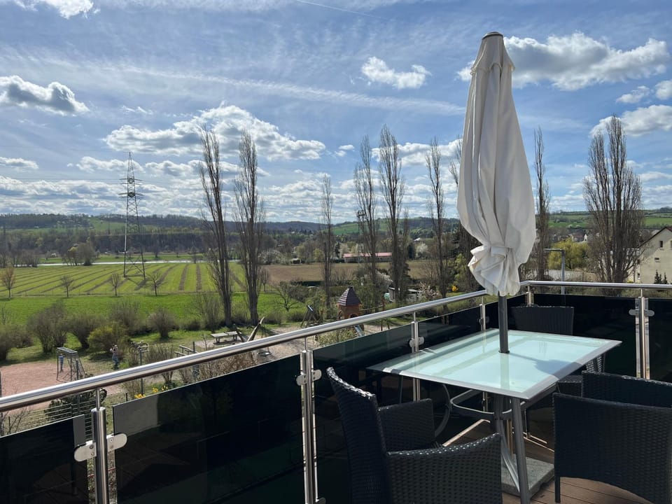 View (from property/room), Balcony/Terrace