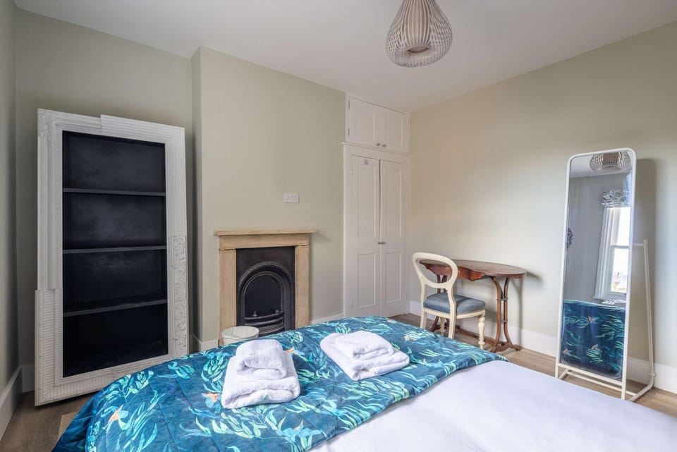 Flat 143C Iffley Road by CheckInCheckOut Apartment in Oxford