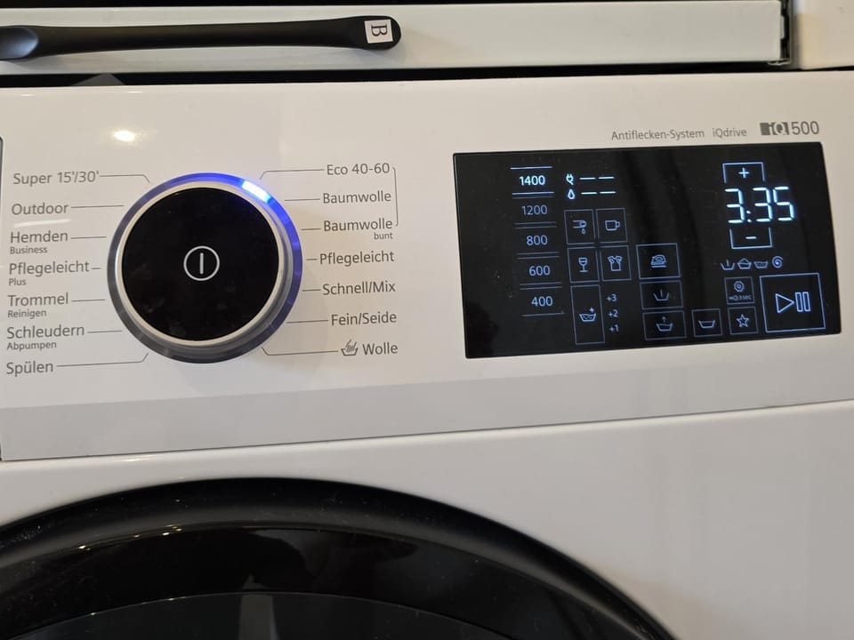 Bathroom, washing machine