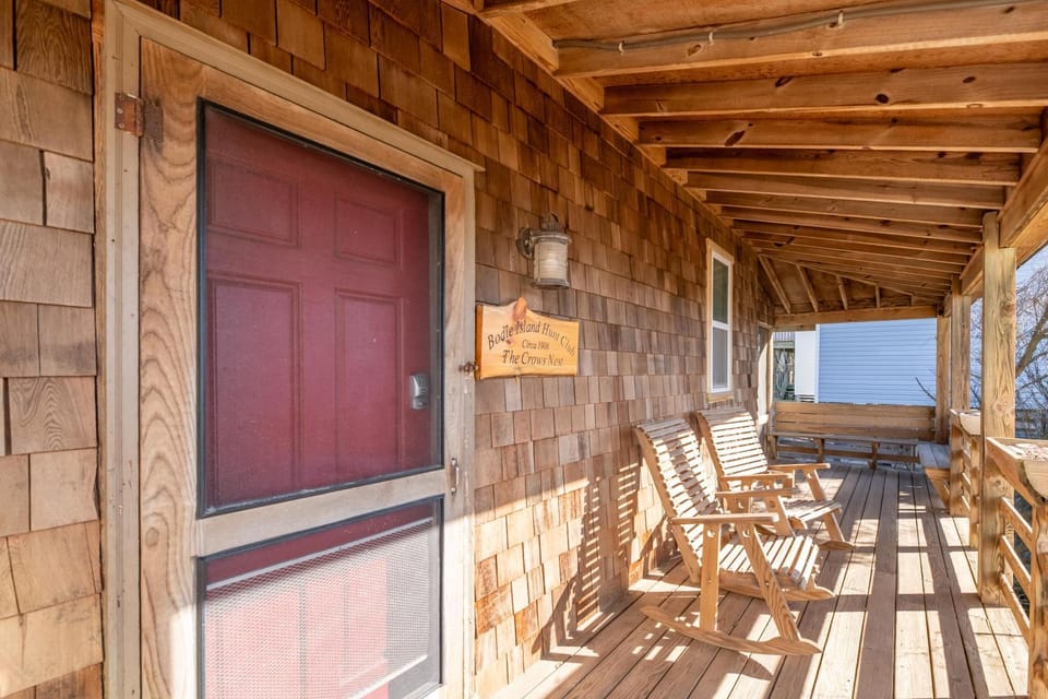 Crow's Nest - SNH MP 19, Oceanfront, Historic Cottage, Pets OK, YR Flex Stays House in Nags Head