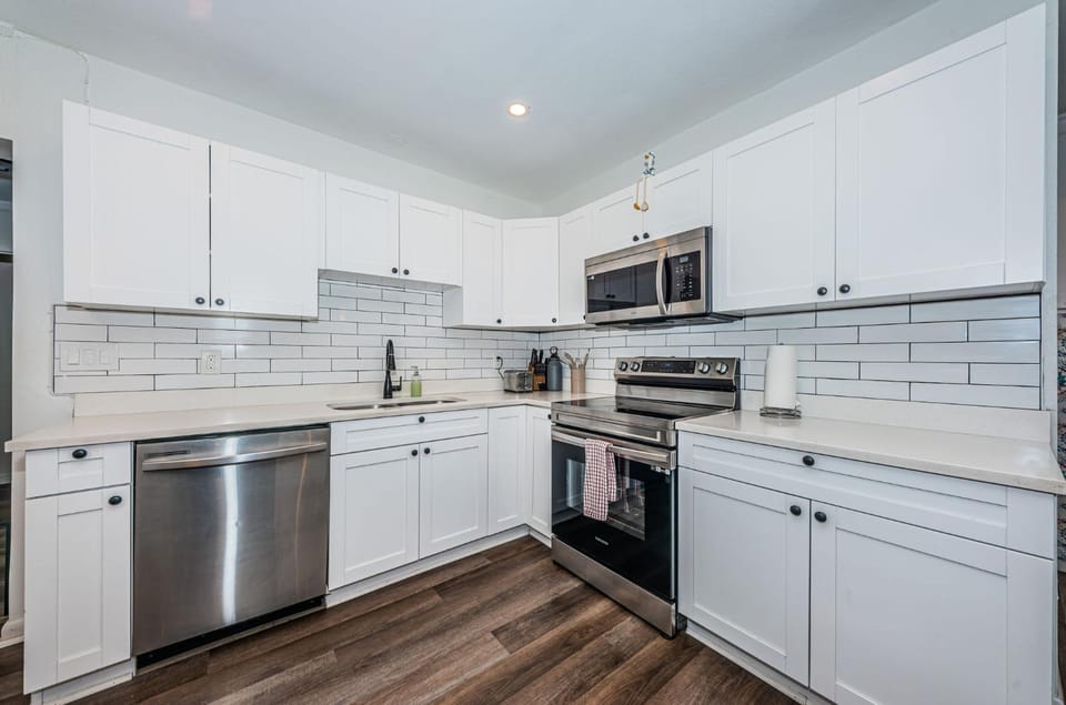 Kitchen or kitchenette, pet friendly