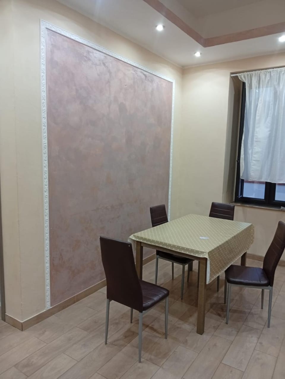 Seating area, Dining area