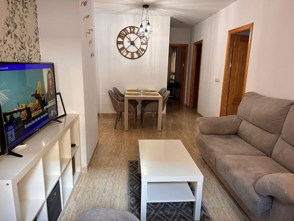 TV and multimedia, Living room, Dining area