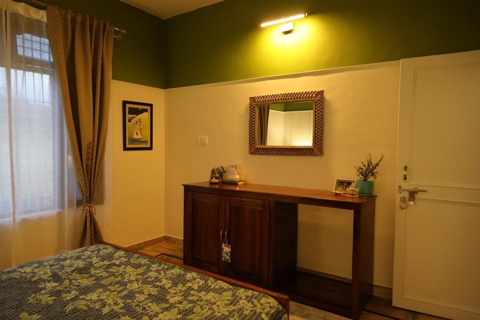 Bedroom, furniture, storage, towels, wardrobe