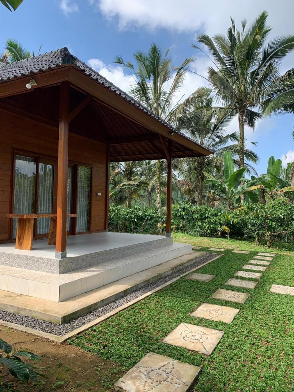 Olimpus ecolodge House in East Selemadeg