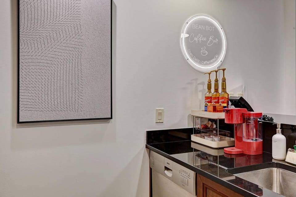 Suite Hub LV HIGH floor Sphere view MGM Signature Apartment hotel in Las Vegas Strip