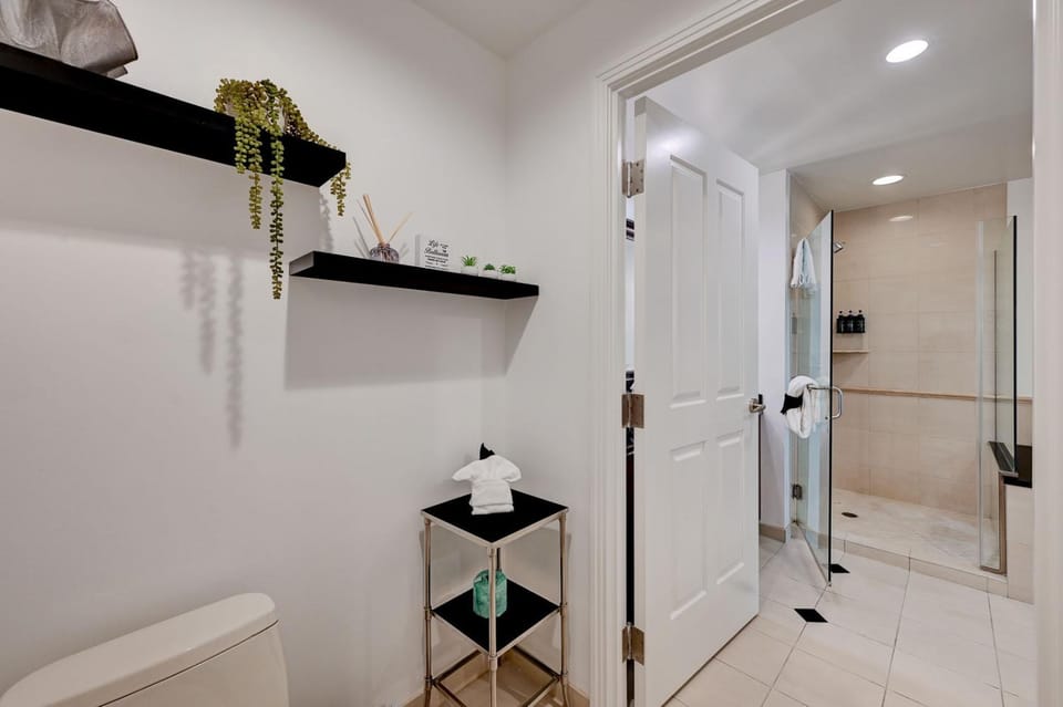 Suite Hub LV HIGH floor Sphere view MGM Signature Apartment hotel in Las Vegas Strip