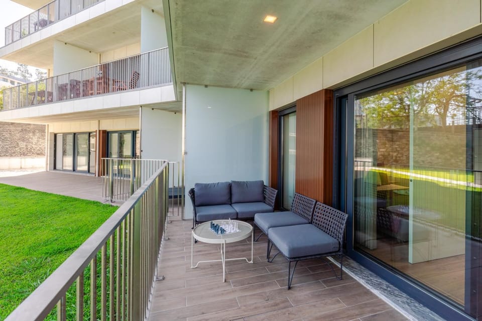 Property building, Patio, Garden, View (from property/room), Balcony/Terrace, Seating area, Garden view