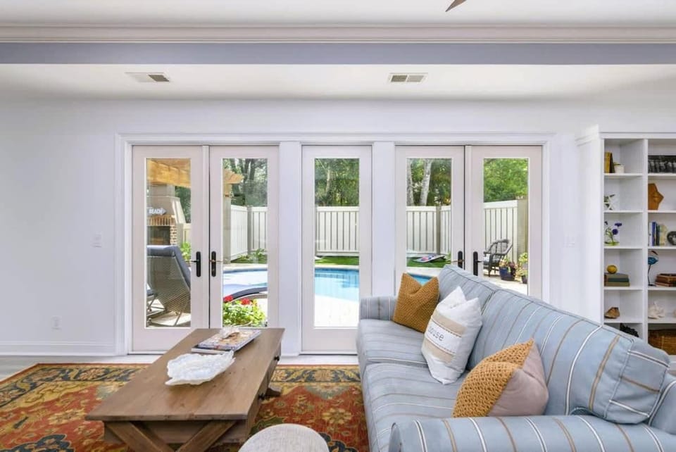 54 Folly Field Rd - Amazing Beach Home with Pool House in Hilton Head Island