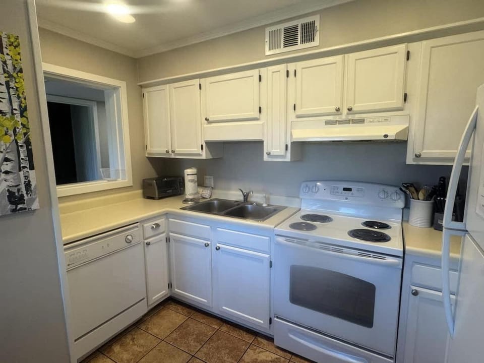 Admiral's Row 234 - Coastal Retreat Villa House in Hilton Head Island