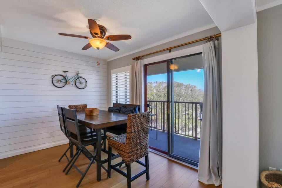 Admiral's Row 320 - Oceanview & Resort Pool House in Hilton Head Island