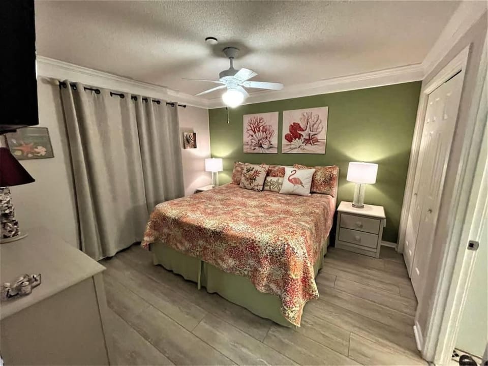 Admiral's Row 424 - Top Floor Sunrises House in Hilton Head Island