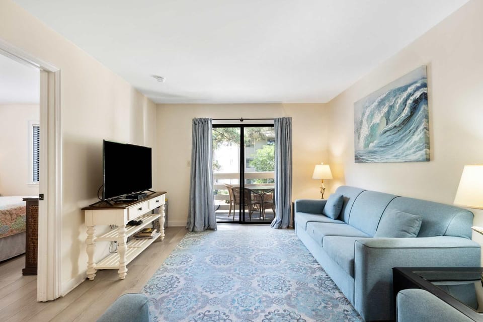 Fiddler's Cove 11E - Updated Folly Field Villa House in Hilton Head Island