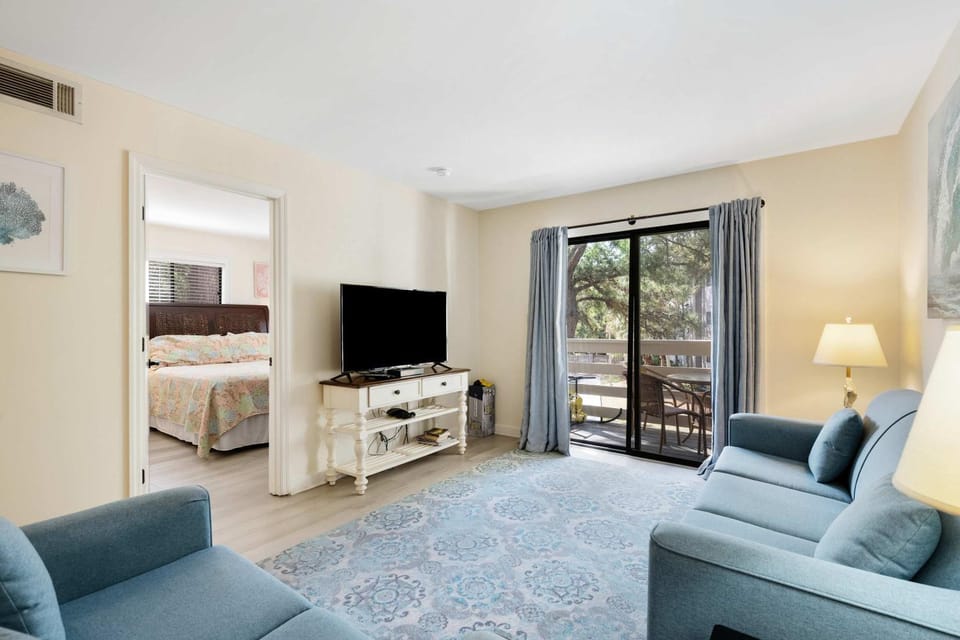 Fiddler's Cove 11E - Updated Folly Field Villa House in Hilton Head Island