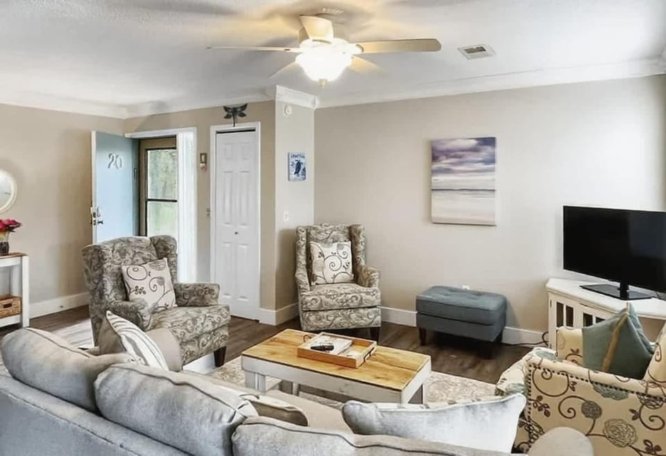 Forest Garden 20 - Coastal Top Floor Villa House in Hilton Head Island